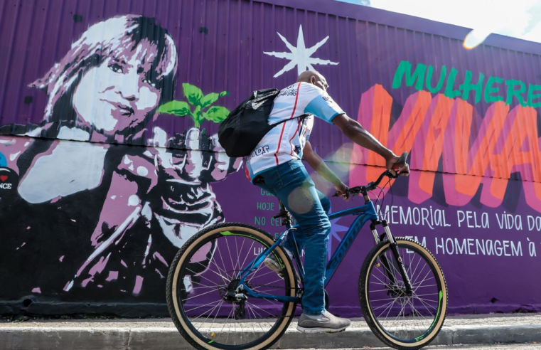 Ato contra feminicídio inaugura mural em homenagem a Tainara em SP