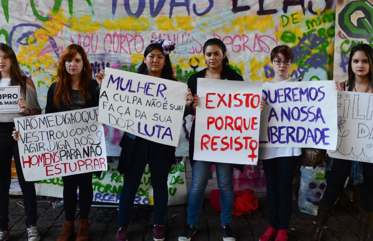 Cresce percentual de mulheres que relatam medo de ser estupradas