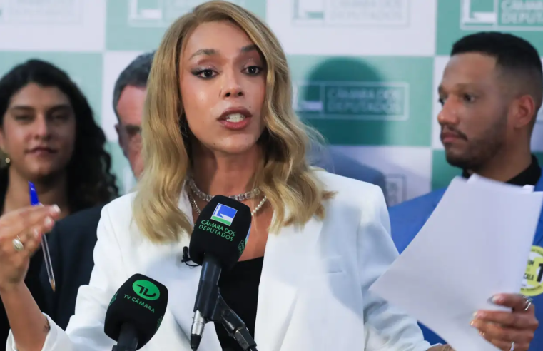 Deputada Erika Hilton processa Ratinho por discurso transfóbico