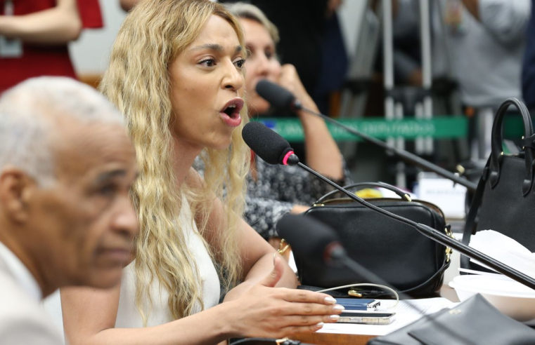 MPF pede condenação de Ratinho e SBT por falas contra Erika Hilton 