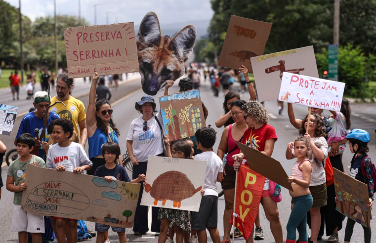 Protesto pede retirada de área ambiental do projeto de socorro ao BRB
