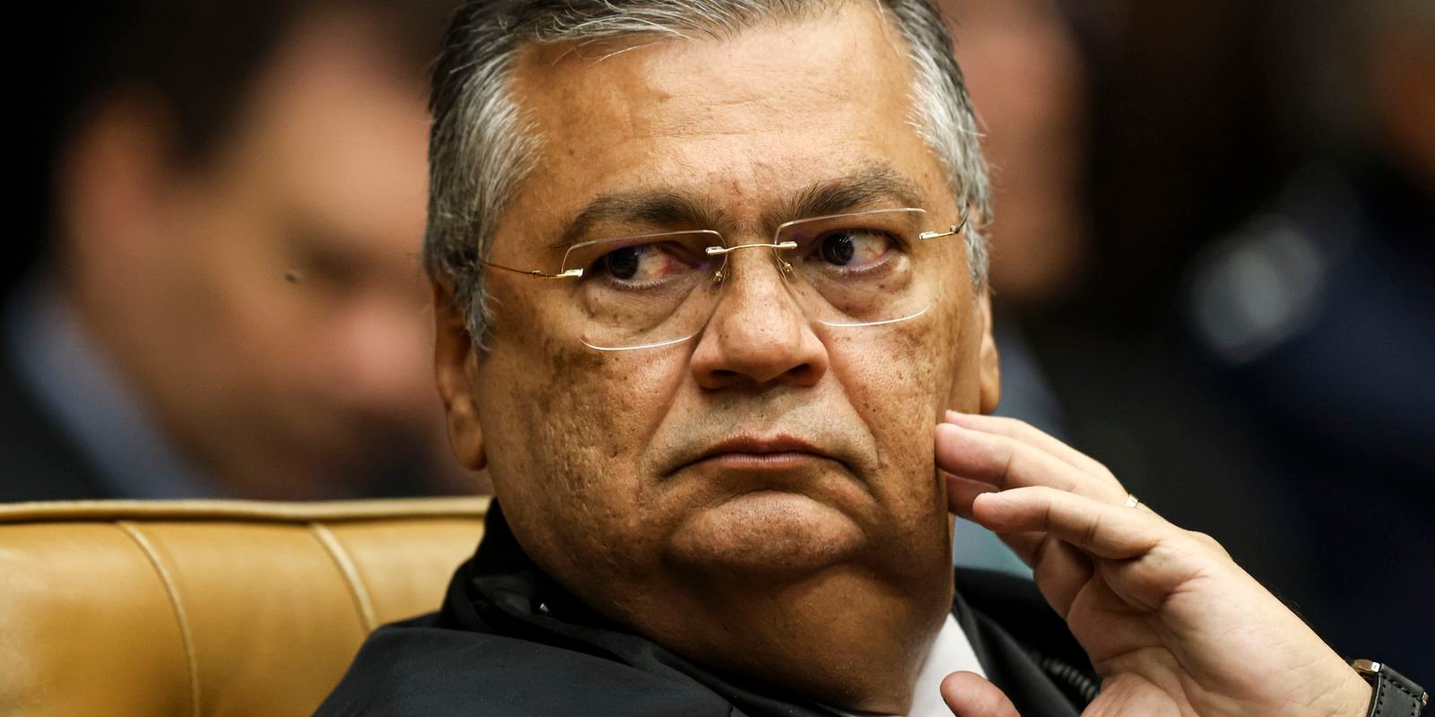 Dino acaba com a aposentadoria compulsória como punição a juízes