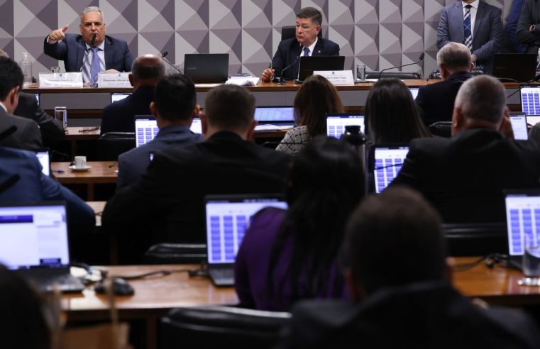 Mendonça proíbe CPMI do INSS de acessar dados de Vorcaro em sala-cofre