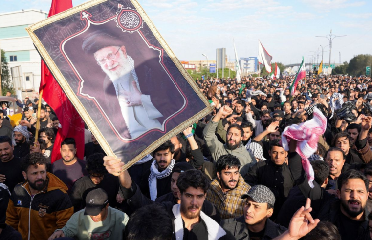 Com morte de Khamenei, Irã forma conselho de governo com aiatolá Arafi